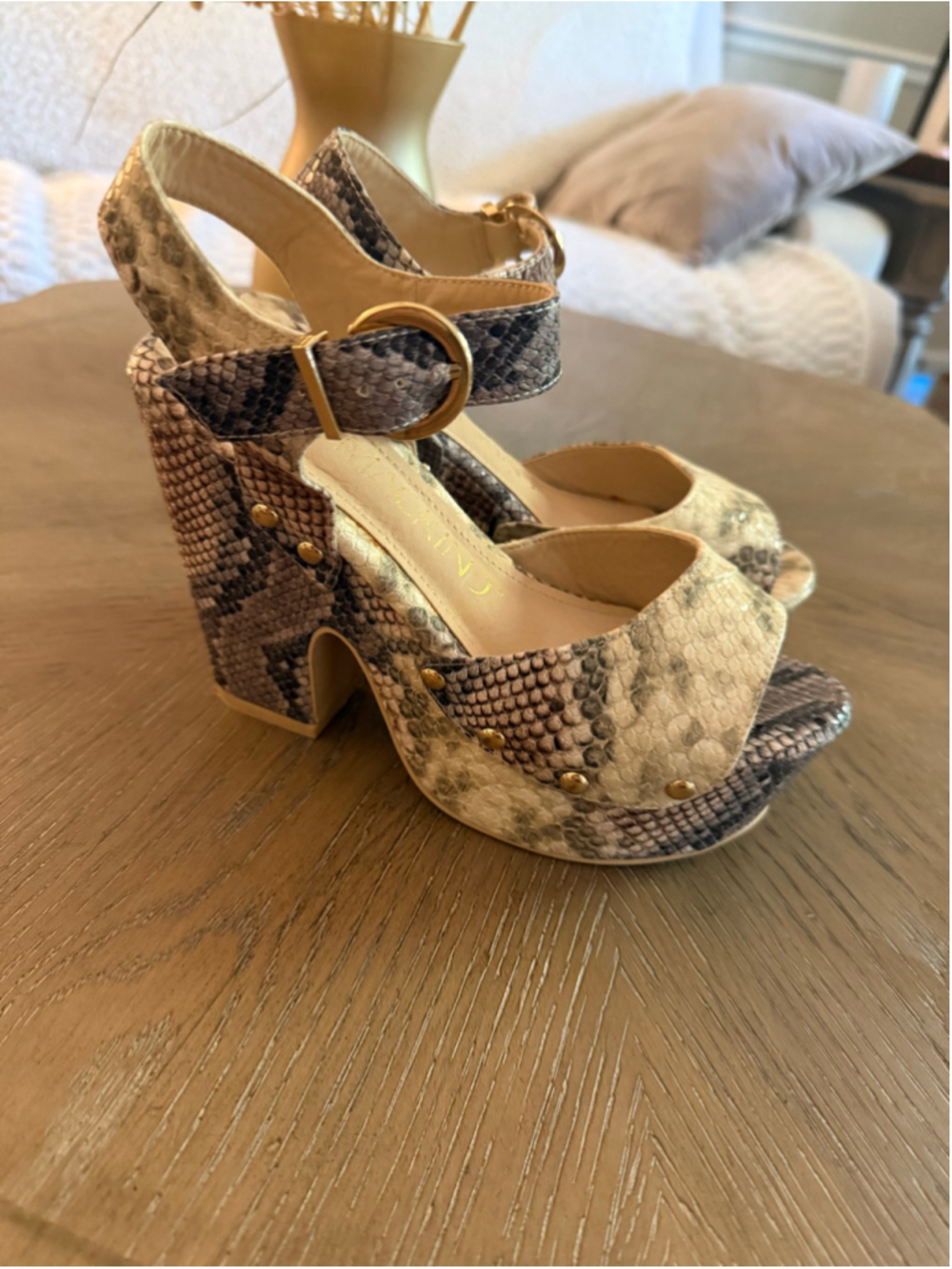 Women's Mackin J Platform Sandals Size 9 Beige Brown Snake Print